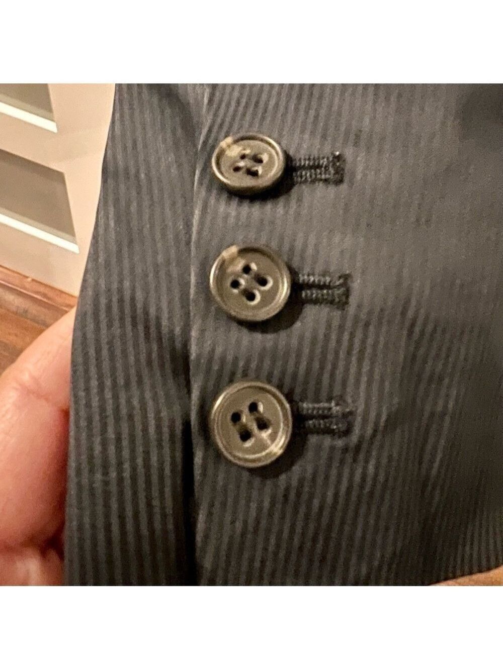 𝅺THEORY black and grey pinstripe fitted blazer.  Size 4 - Picture 5 of 8